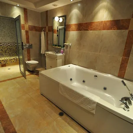 Neli Apartment *